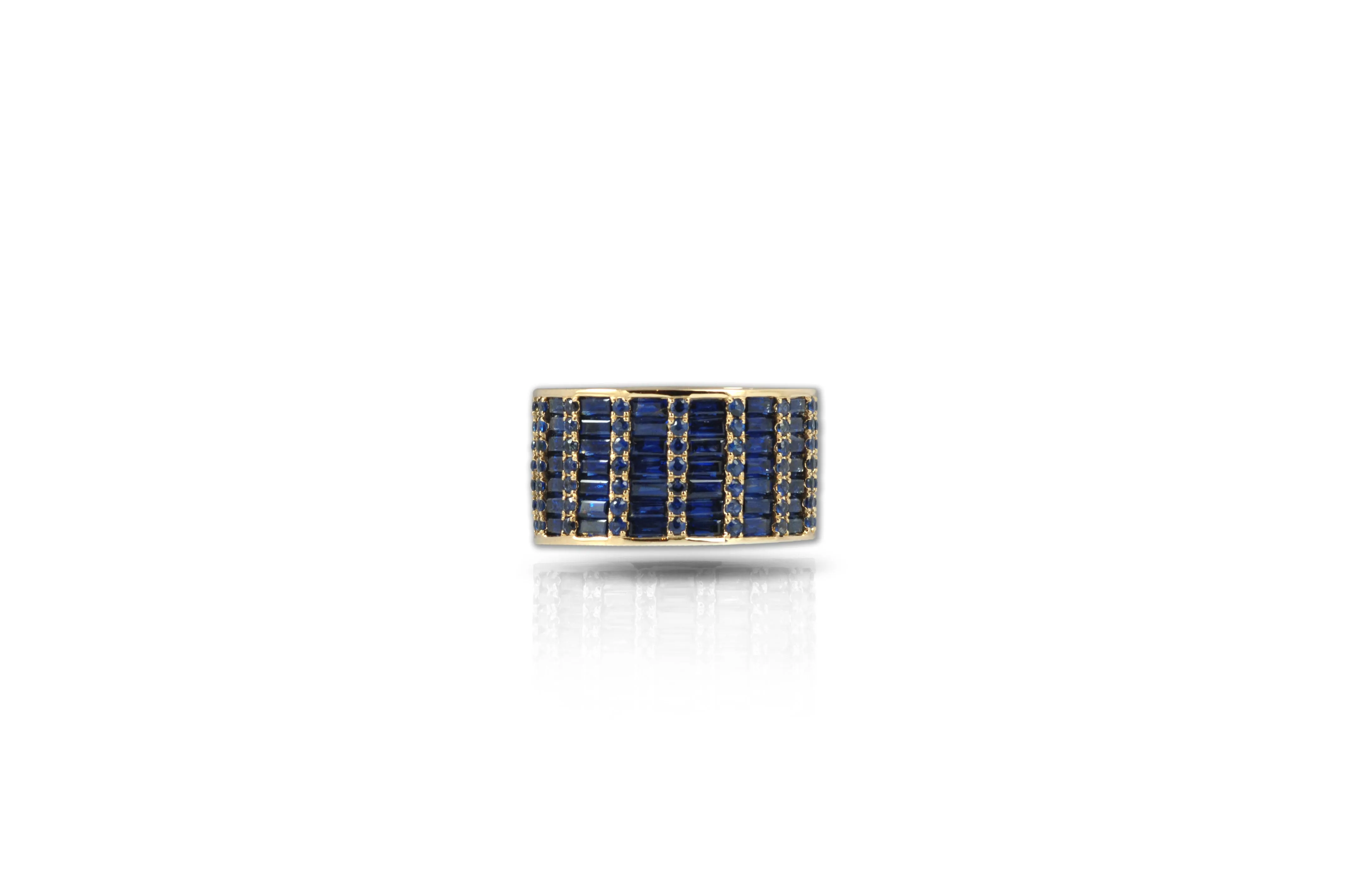 Classic Blue Sapphire Cigar 7 Ring set in Yellow Gold