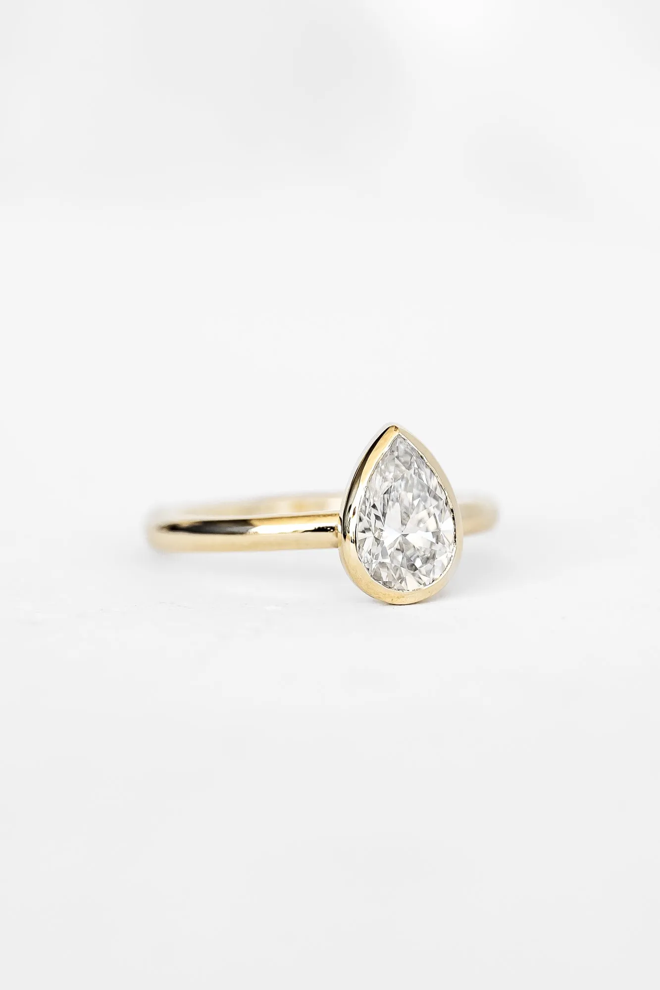 Pear Aura Ring with Lab Diamond