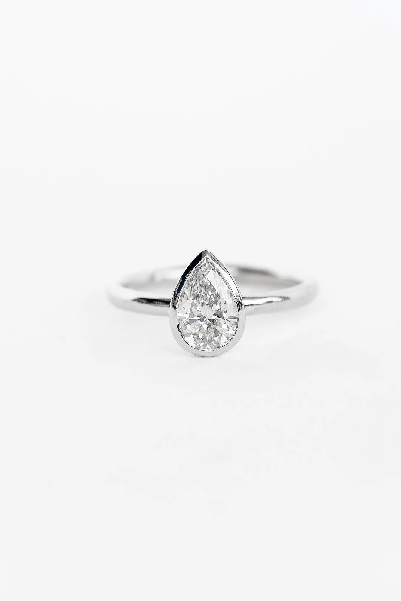 Pear Aura Ring with Lab Diamond