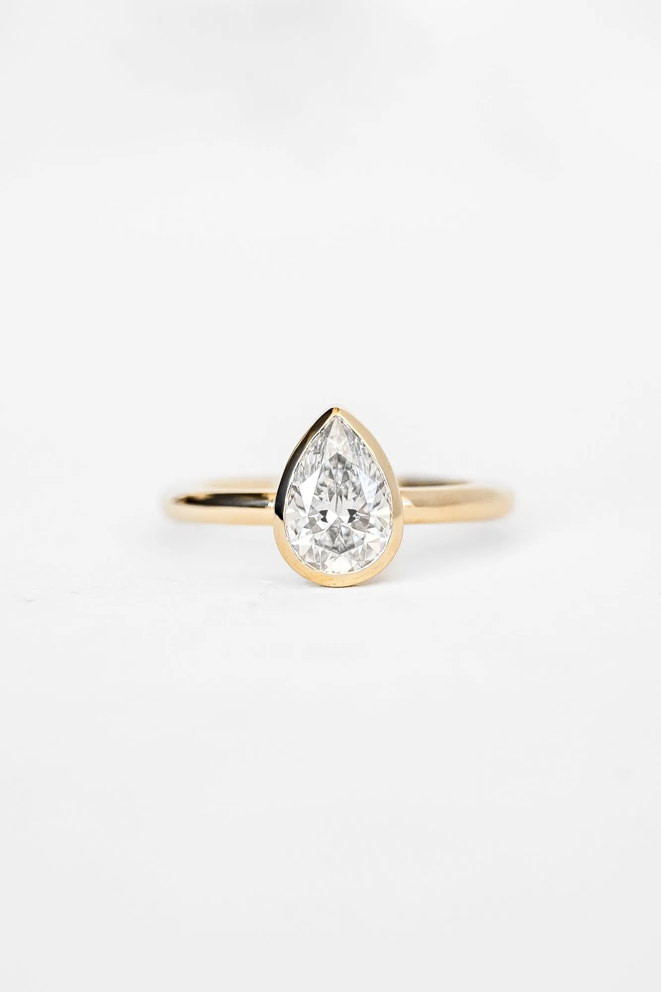 Pear Aura Ring with Lab Diamond