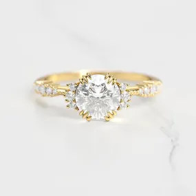 Round Cluster Diamond Ring