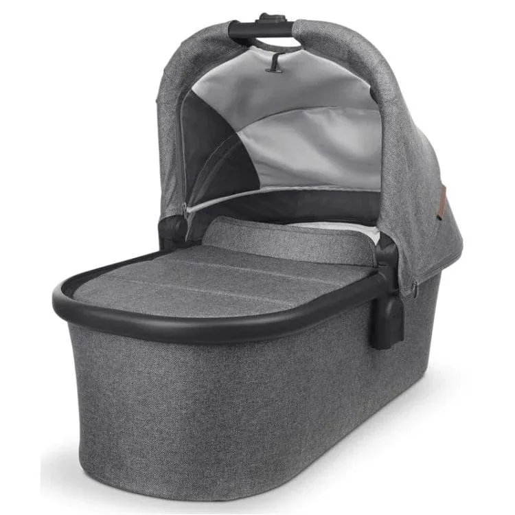 UPPAbaby Vista V2 with Pebble 360 Car Seat and Base - Greyson / Essential Black